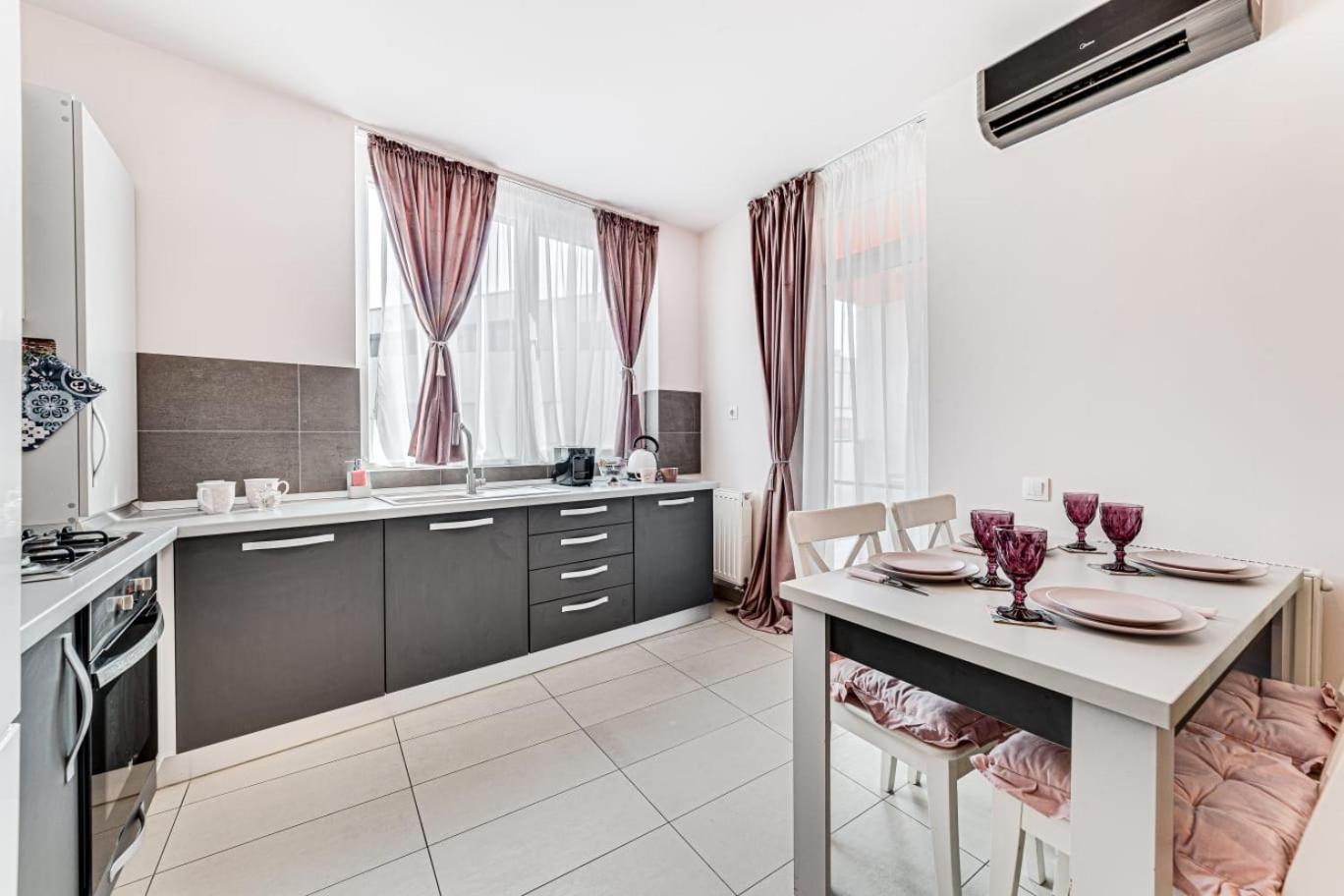 Ari Rose Apartment With Cozy Balcony Arad Esterno foto